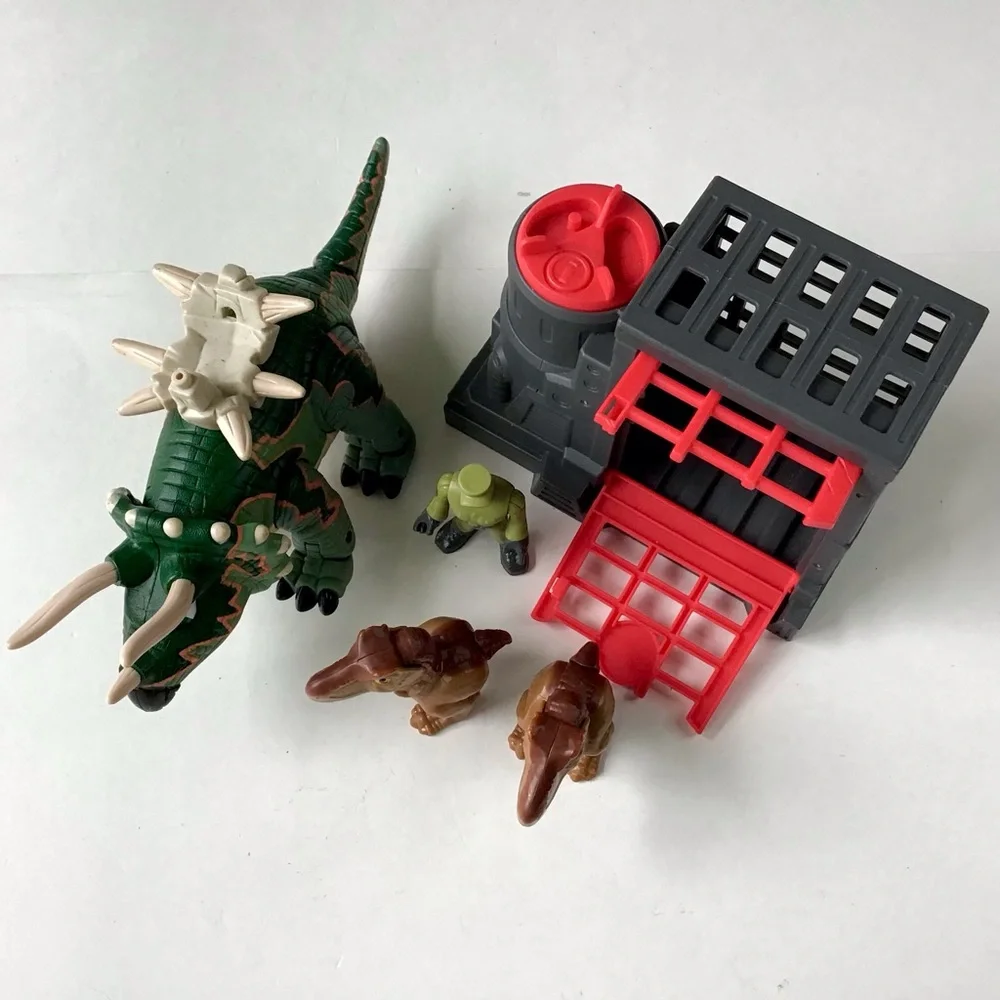 Imaginext Jurassic World Tank The Dinosaur, Capture Cage, T-Rex Action Figures